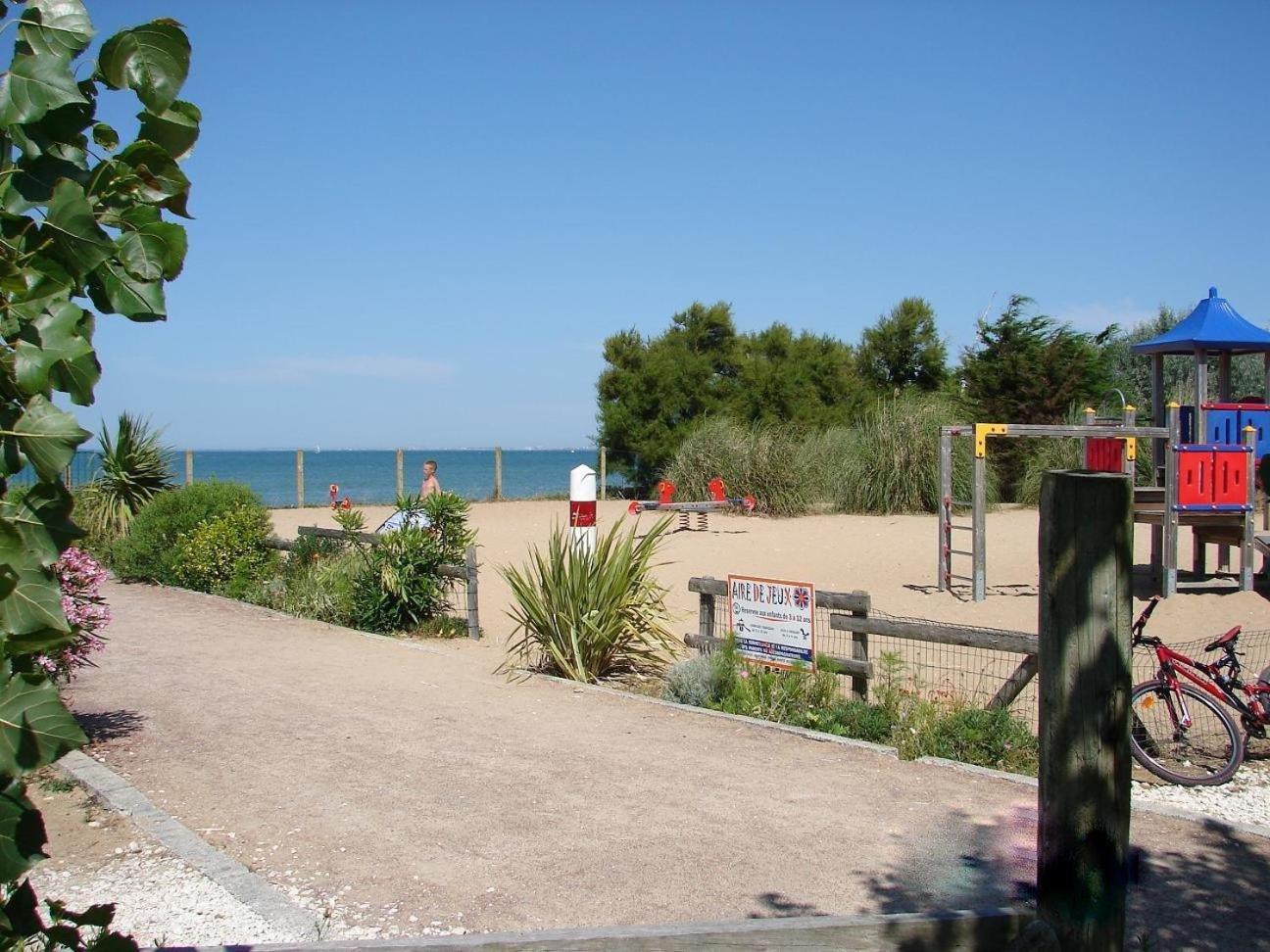 Camping Phare Ouest Saint-Denis-dʼOléron Exterior foto