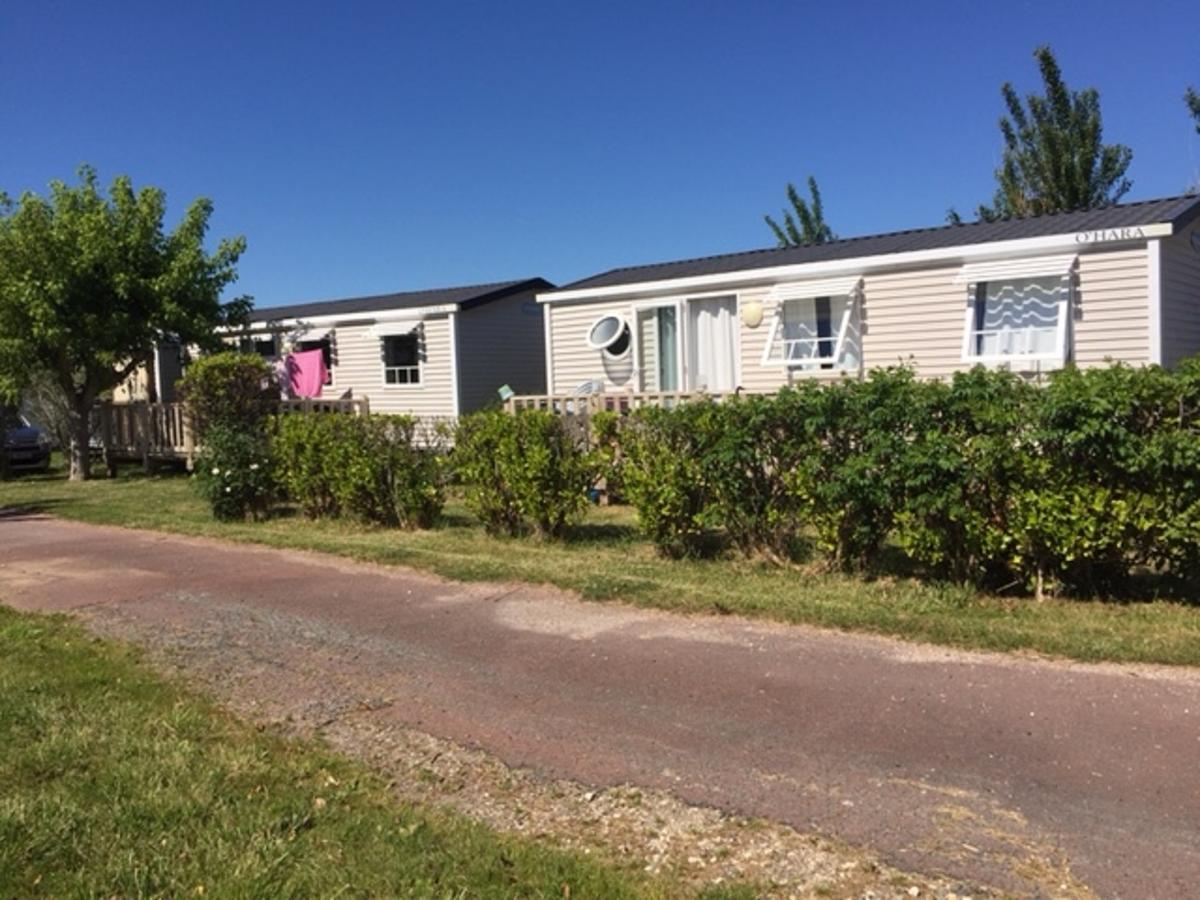 Camping Phare Ouest Saint-Denis-dʼOléron Exterior foto